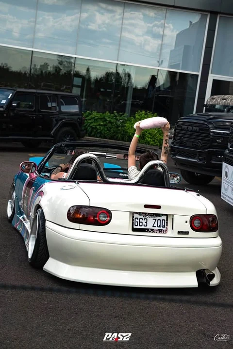 1990 Mazda NA MX-5 Miata - Image 12 of 16