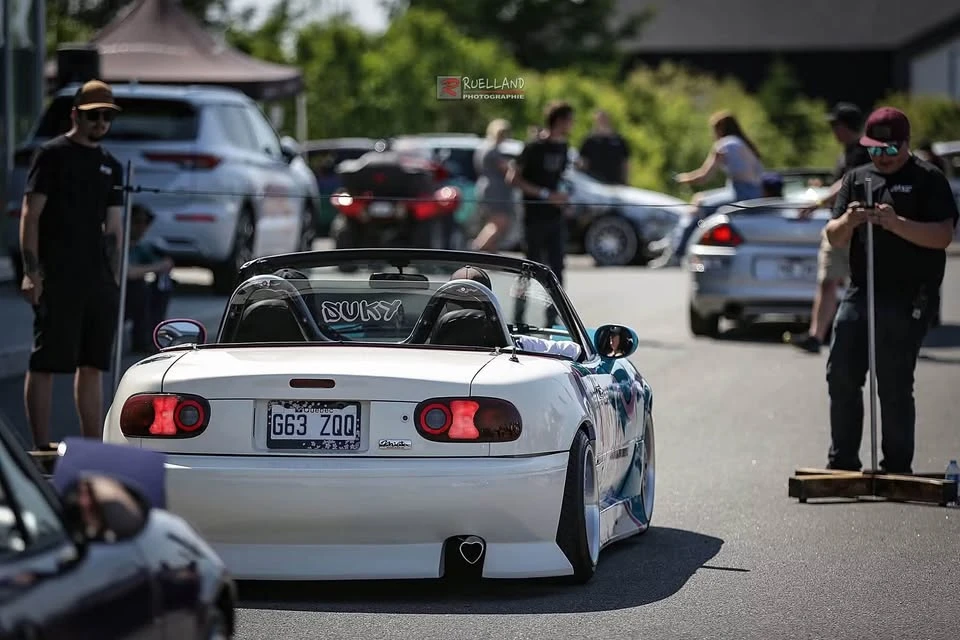 1990 Mazda NA MX-5 Miata - Image 14 of 16