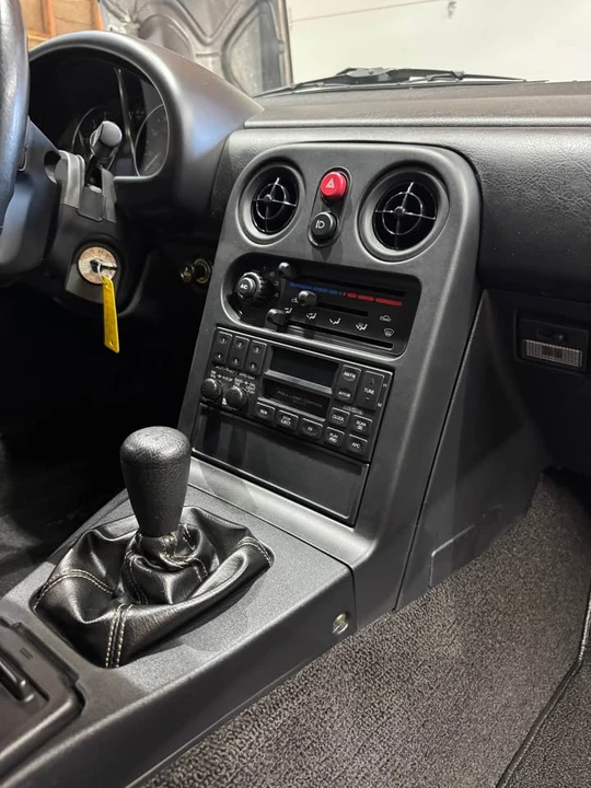 1990 Mazda NA MX-5 Miata - Image 15 of 20
