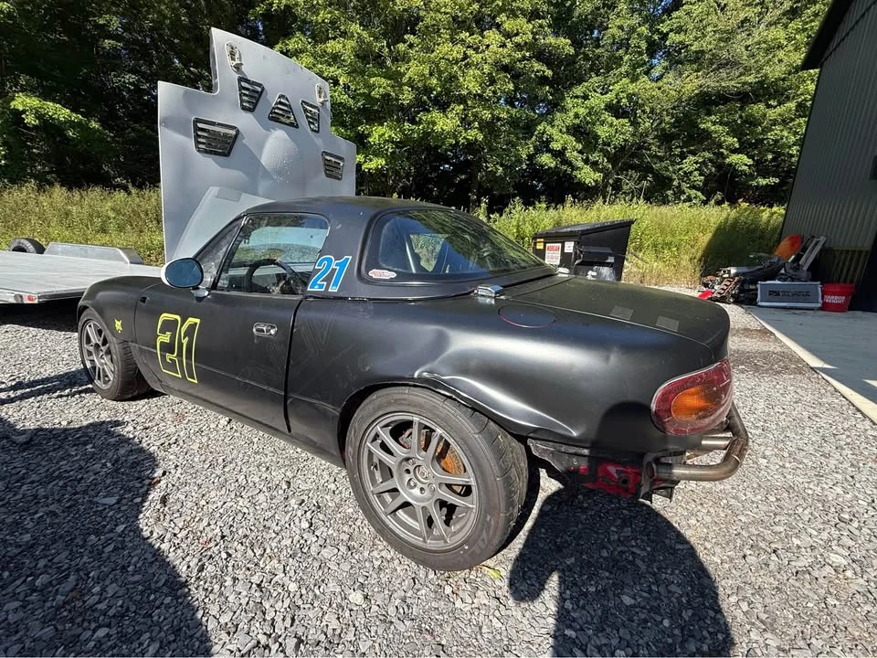 1990 Mazda NA MX-5 Miata - Image 5 of 12