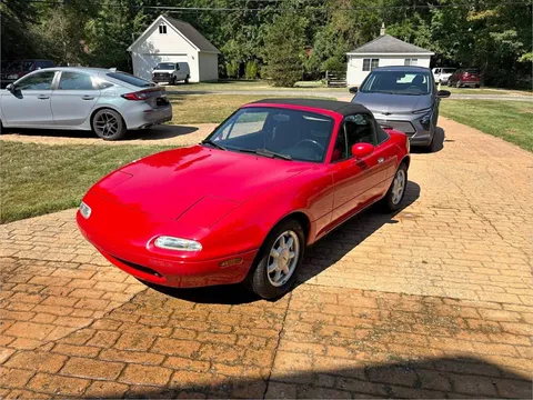 1990 Mazda MX-5 Sport Convertible 2D