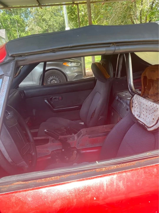 1990 Mazda NA MX-5 Miata - Image 5 of 11