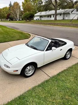 1990 Mazda MX-5 Sport Convertible 2D