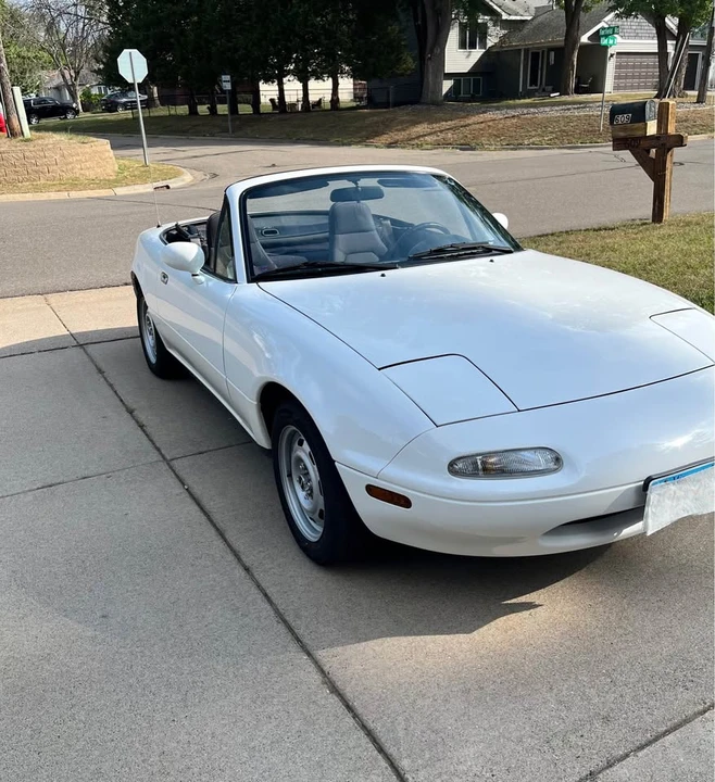 1990 Mazda NA MX-5 Miata - Image 2 of 5