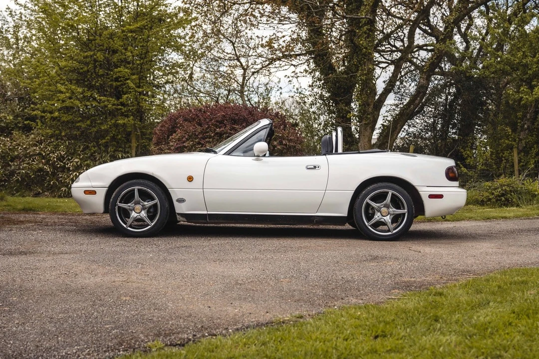 1990 Mazda NA MX-5 Miata - Image 27 of 30