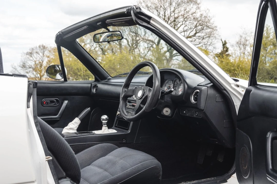 1990 Mazda NA MX-5 Miata - Image 22 of 30