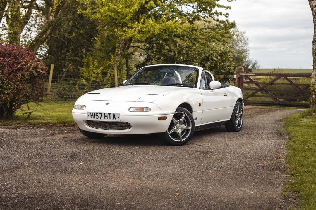 1990 Mazda NA MX-5 Miata - Image 21 of 30