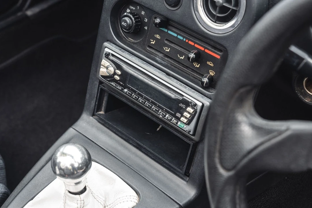 1990 Mazda NA MX-5 Miata - Image 24 of 30