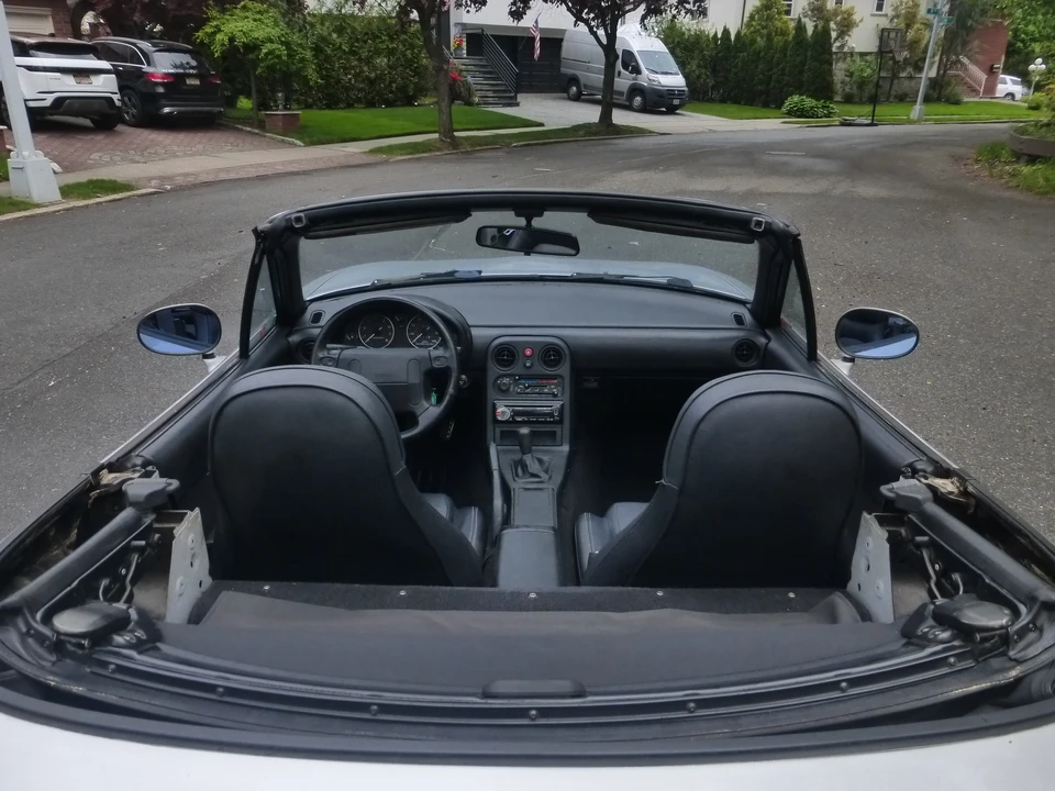 1990 Mazda NA MX-5 Miata - Image 15 of 31