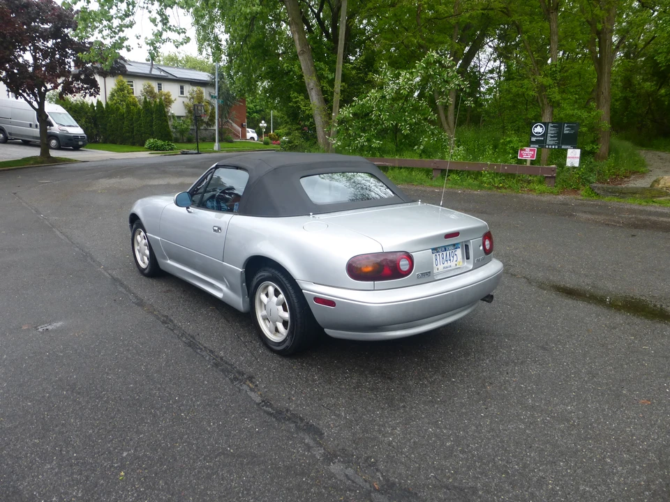 1990 Mazda NA MX-5 Miata - Image 10 of 31