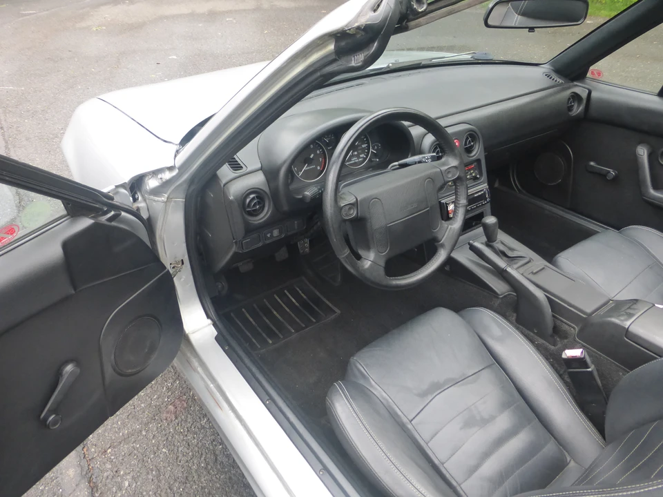 1990 Mazda NA MX-5 Miata - Image 21 of 31
