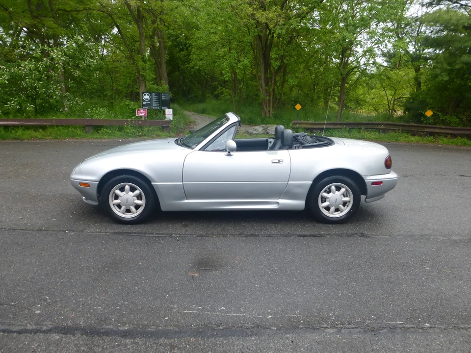 1990 Mazda NA MX-5 Miata - Image 4 of 31