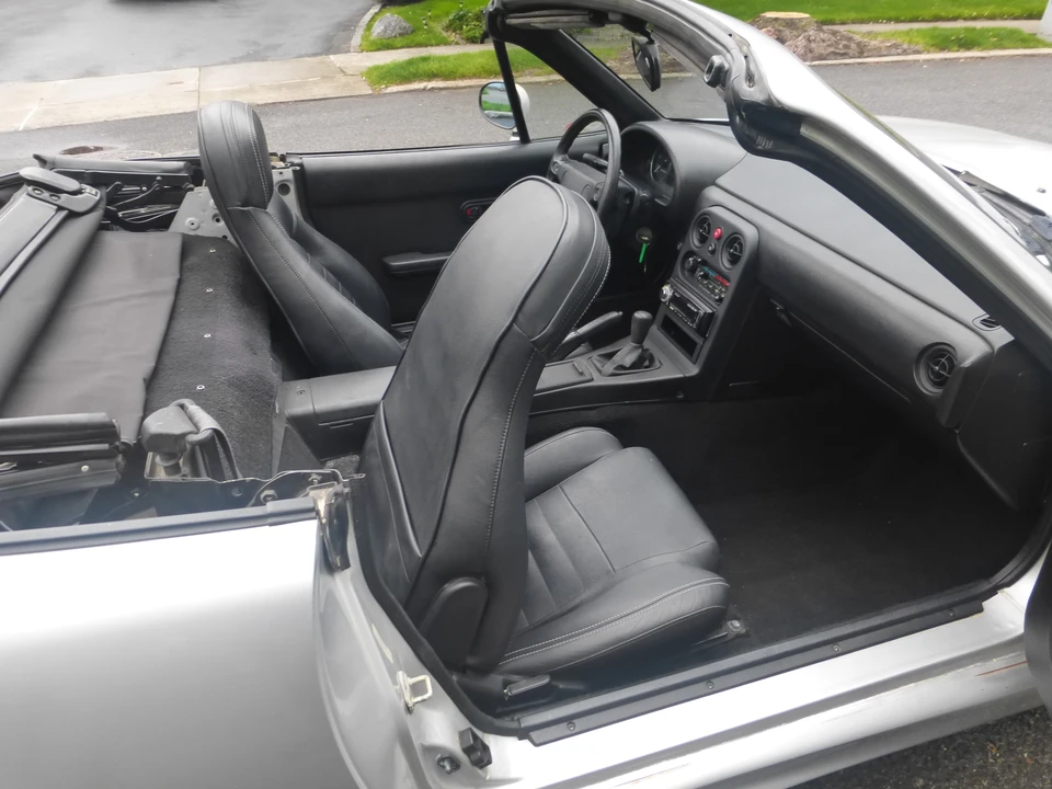 1990 Mazda NA MX-5 Miata - Image 27 of 31