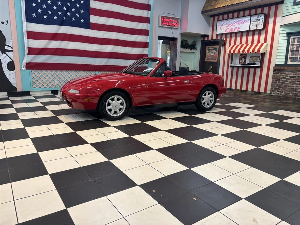 1990 Mazda NA MX-5 Miata - Image 11 of 30