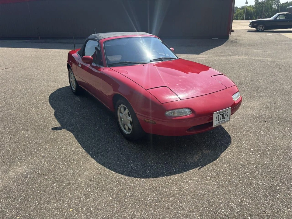 1990 Mazda NA MX-5 Miata - Image 16 of 30