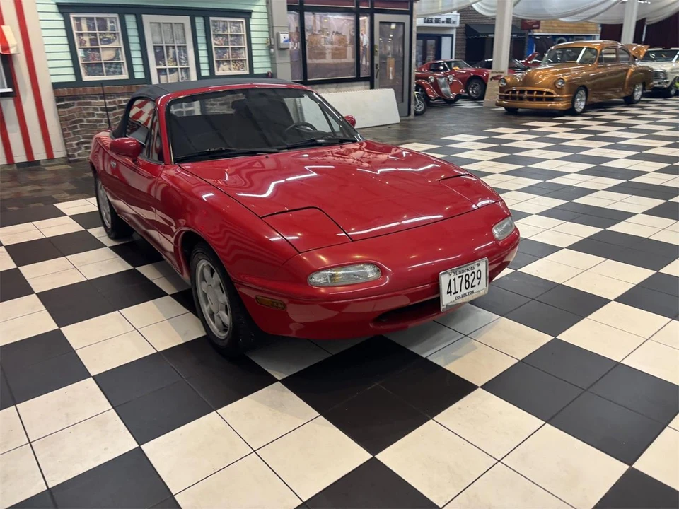 1990 Mazda NA MX-5 Miata - Image 17 of 30