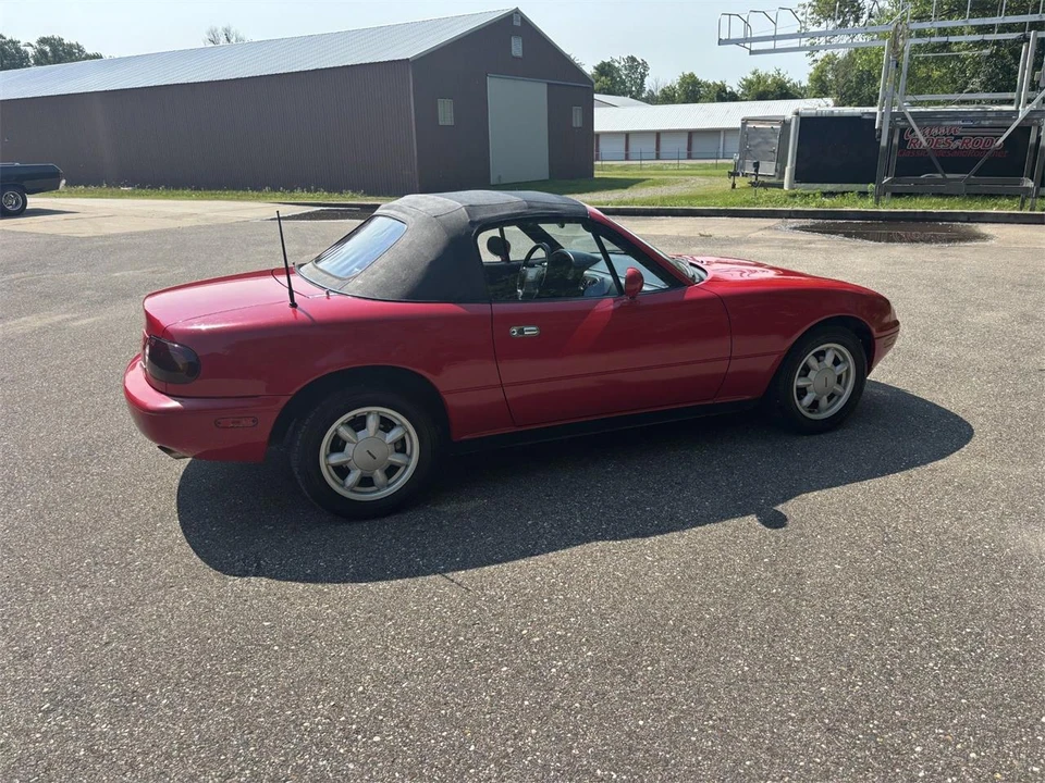 1990 Mazda NA MX-5 Miata - Image 18 of 30