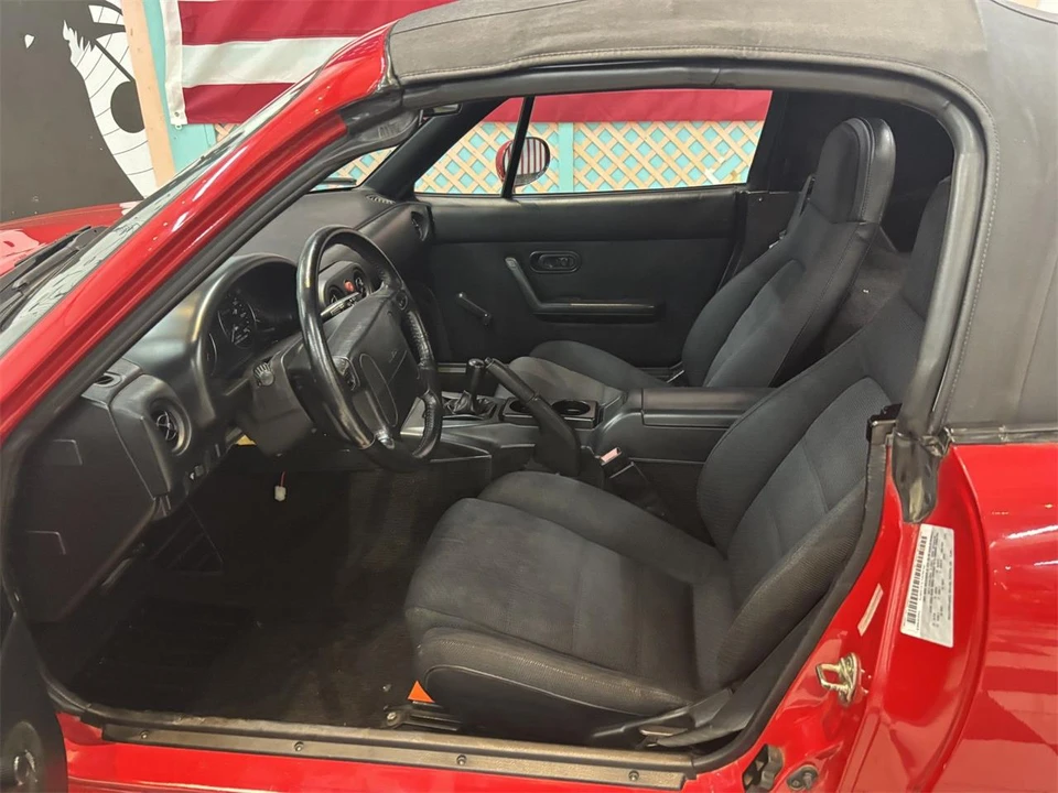 1990 Mazda NA MX-5 Miata - Image 29 of 30