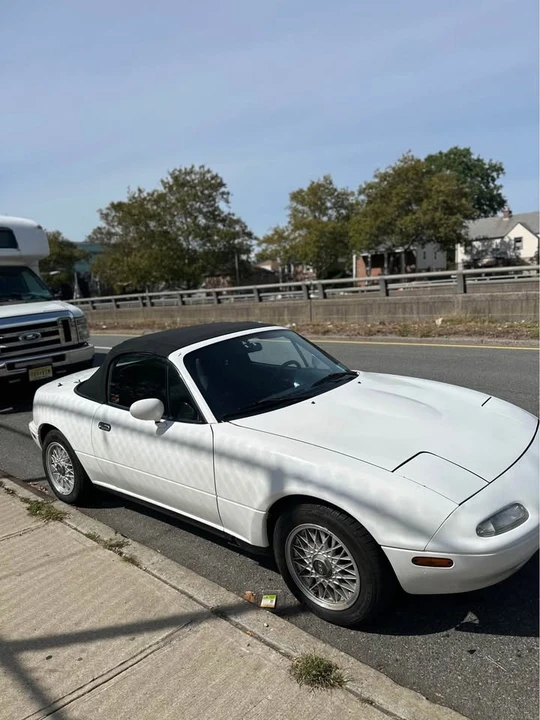 1990 Mazda NA MX-5 Miata - Image 4 of 6