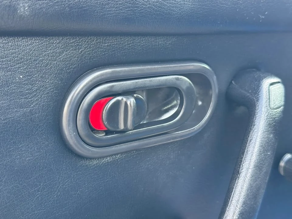 1990 Mazda NA MX-5 Miata - Image 10 of 20