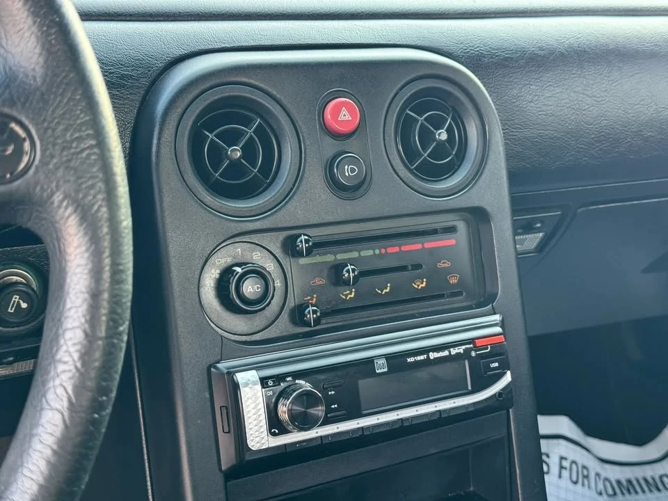 1990 Mazda NA MX-5 Miata - Image 18 of 20