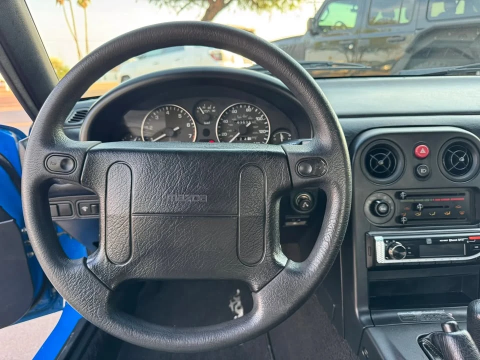1990 Mazda NA MX-5 Miata - Image 17 of 20