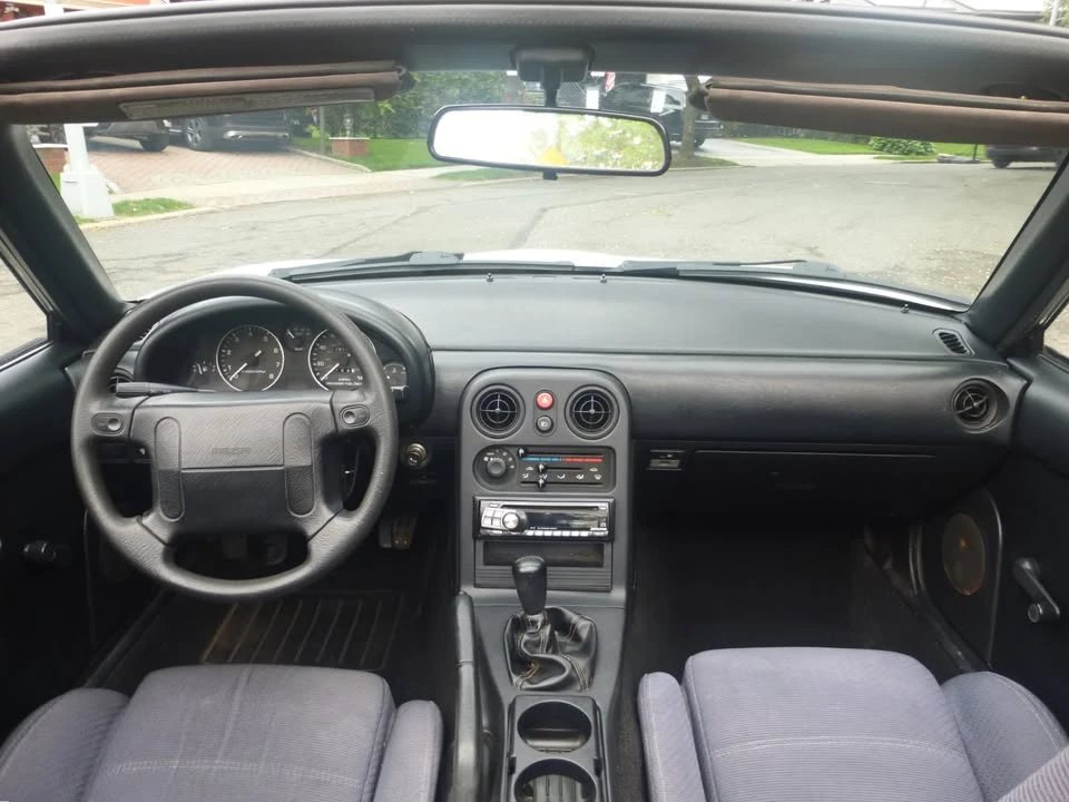 1990 Mazda NA MX-5 Miata - Image 11 of 17