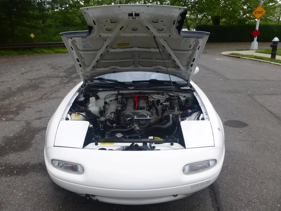 1990 Mazda NA MX-5 Miata - Image 13 of 17