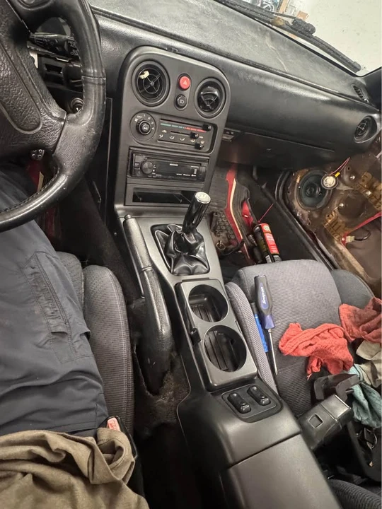 1990 Mazda NA MX-5 Miata - Image 4 of 5