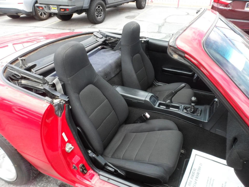 1990 Mazda NA MX-5 Miata - Image 16 of 31