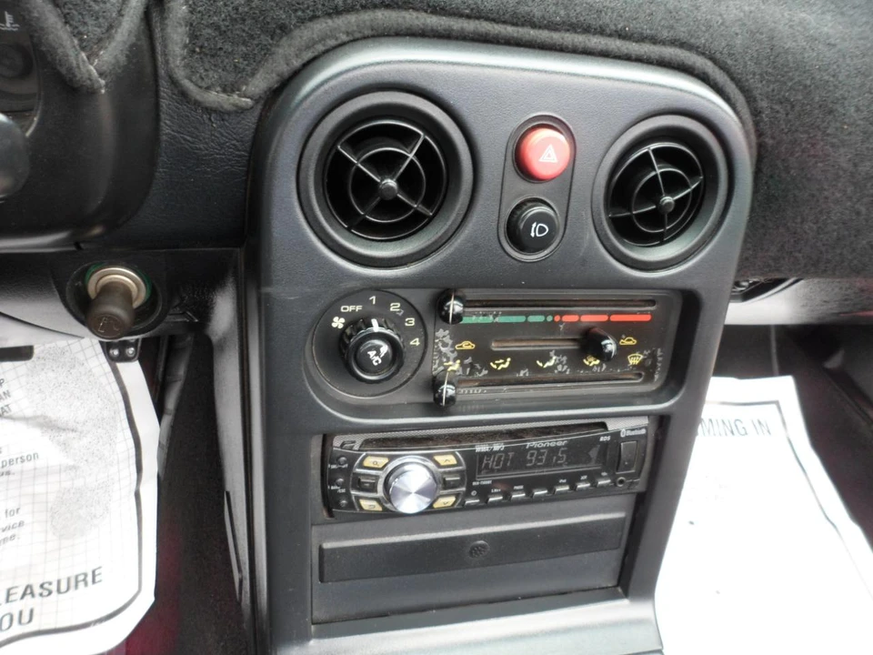 1990 Mazda NA MX-5 Miata - Image 22 of 31