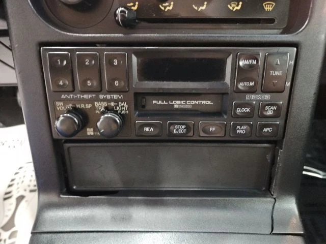 1990 Mazda NA MX-5 Miata - Image 16 of 31
