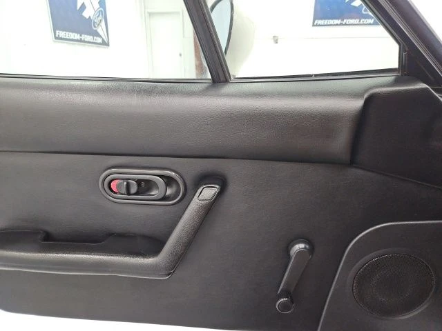 1990 Mazda NA MX-5 Miata - Image 10 of 31