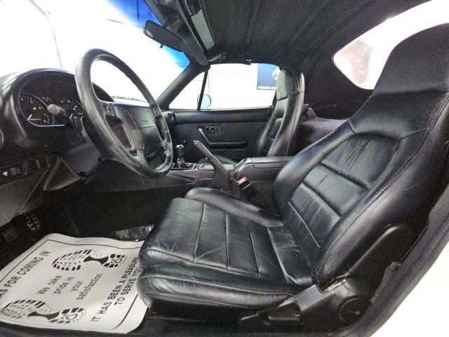 1990 Mazda NA MX-5 Miata - Image 24 of 31