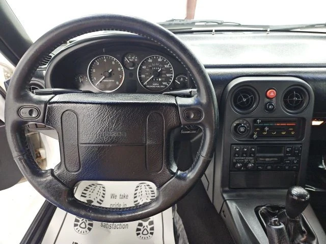 1990 Mazda NA MX-5 Miata - Image 19 of 31
