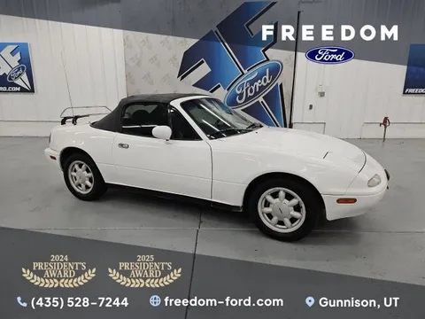 1990 Mazda MX-5 Miata Base Convertible