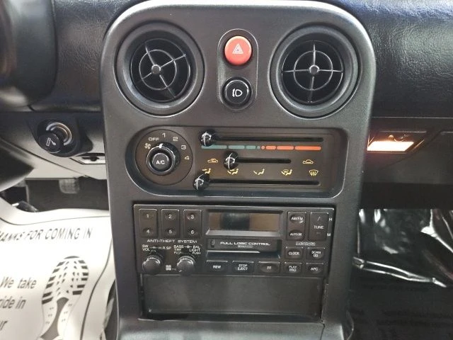 1990 Mazda NA MX-5 Miata - Image 14 of 31