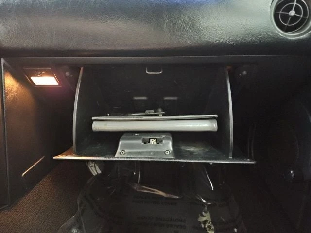 1990 Mazda NA MX-5 Miata - Image 17 of 31