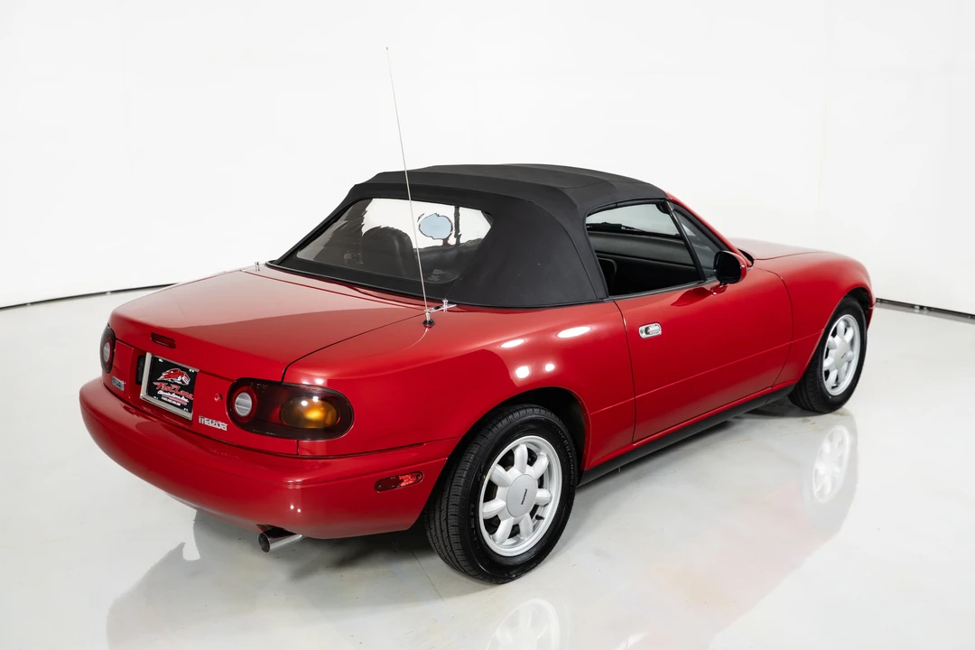 1990 Mazda NA MX-5 Miata - Image 14 of 31