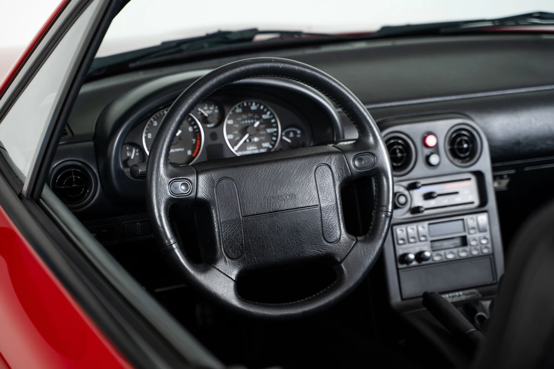 1990 Mazda NA MX-5 Miata - Image 28 of 31