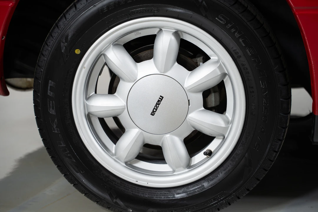 1990 Mazda NA MX-5 Miata - Image 16 of 31