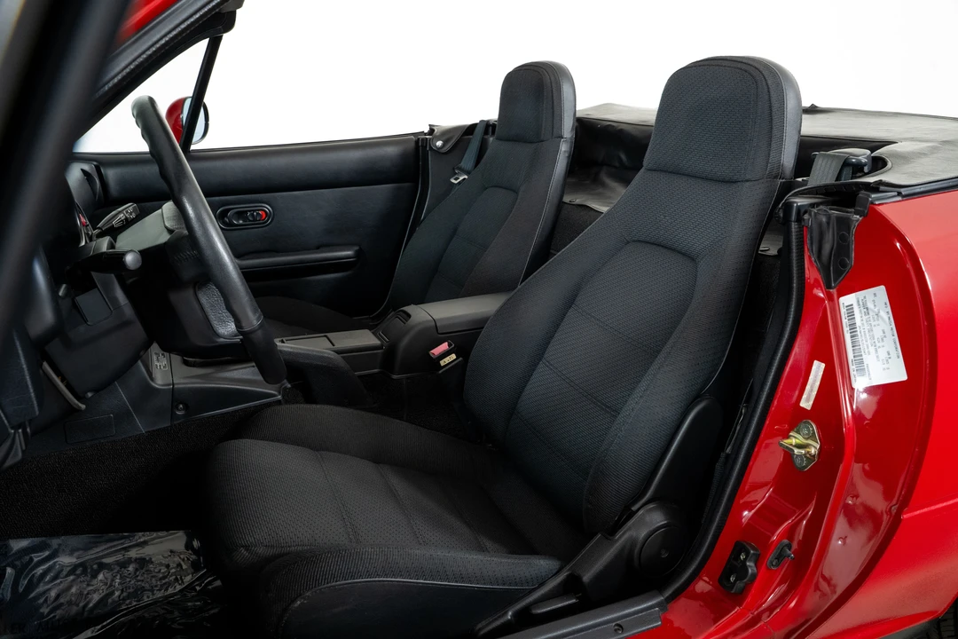 1990 Mazda NA MX-5 Miata - Image 27 of 31