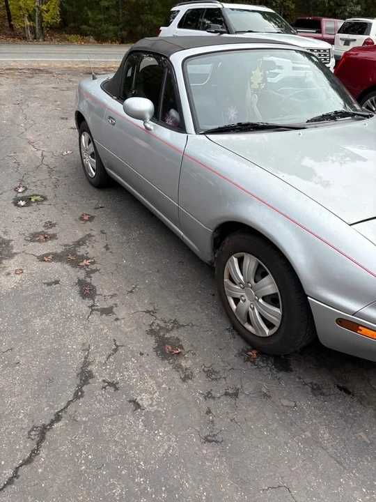 1990 Mazda NA MX-5 Miata - Image 4 of 5