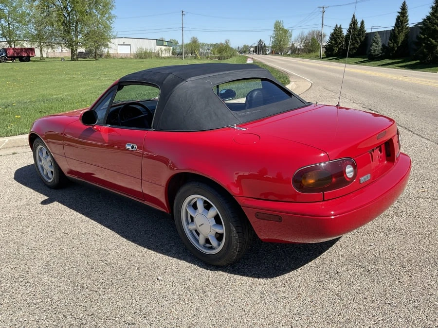 1990 Mazda NA MX-5 Miata - Image 6 of 12