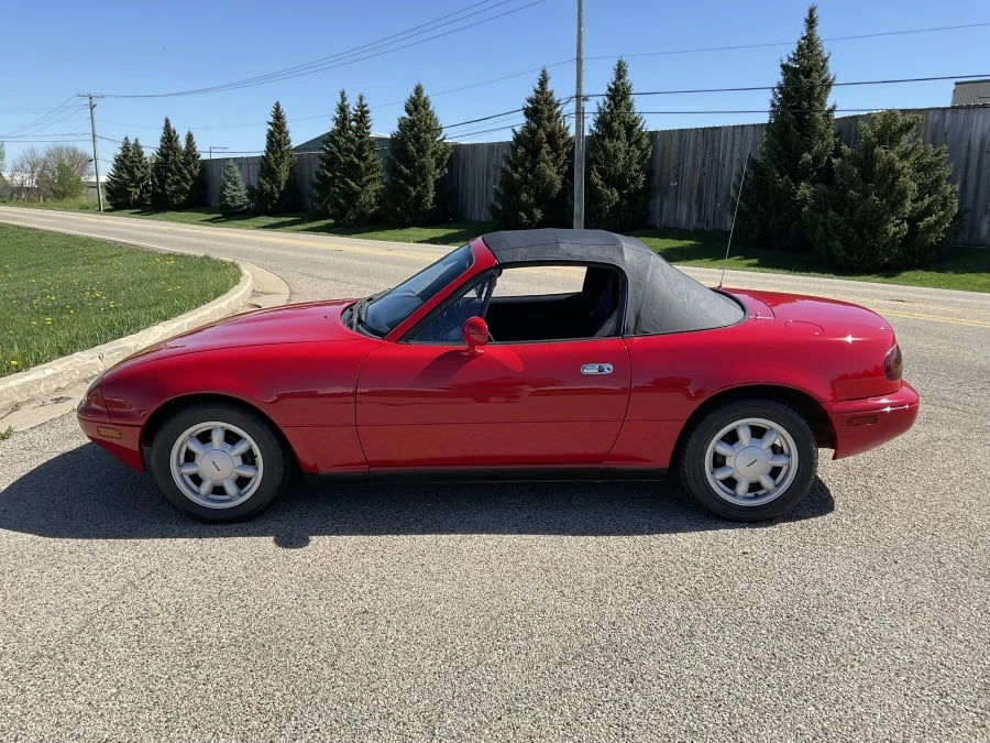 1990 Mazda NA MX-5 Miata - Image 5 of 12
