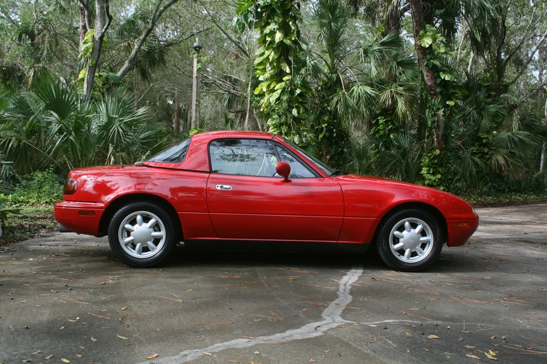 1990 Mazda NA MX-5 Miata - Image 4 of 31