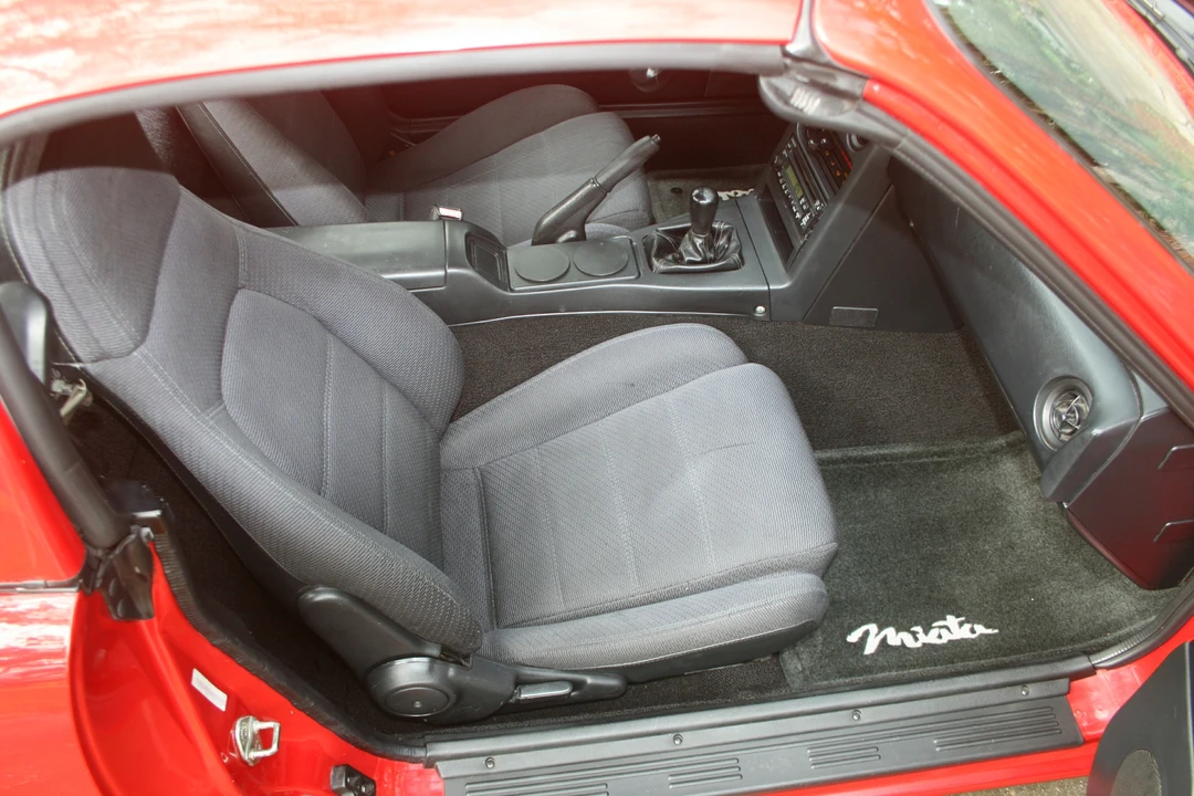 1990 Mazda NA MX-5 Miata - Image 27 of 31