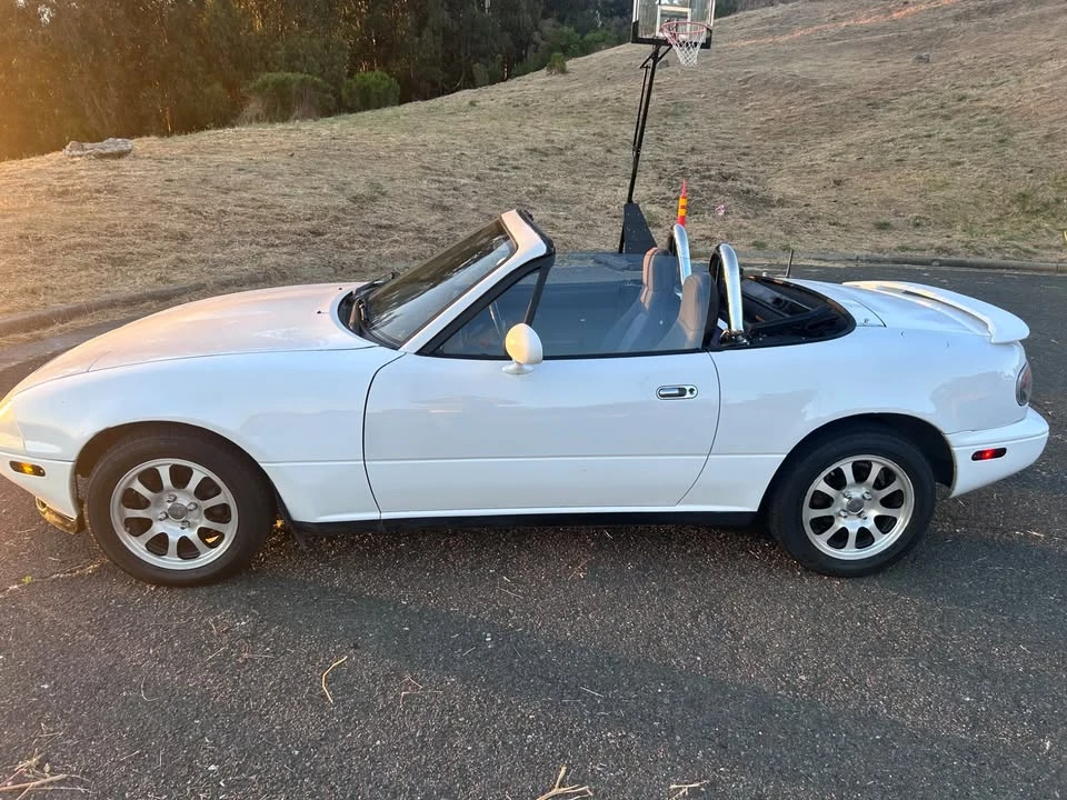 1990 Mazda NA MX-5 Miata - Image 11 of 19