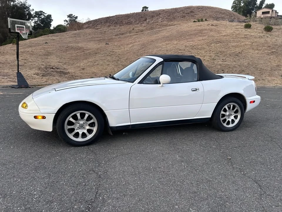 1990 Mazda NA MX-5 Miata - Image 2 of 19