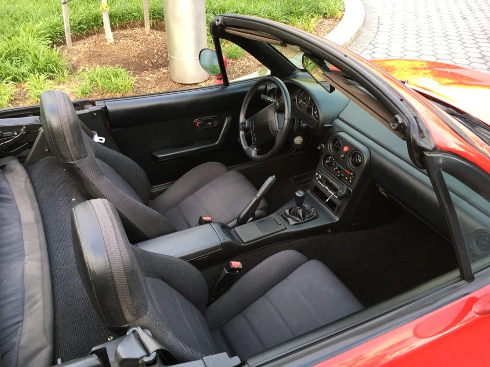 1990 Mazda NA MX-5 Miata - Image 25 of 31